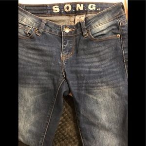 S.O.N.G Skinny Jeans